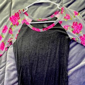 ✨Rue 21 long sleeve shirt ✨